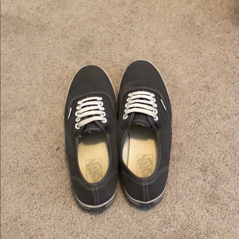 Vans - Picture 3 of 3